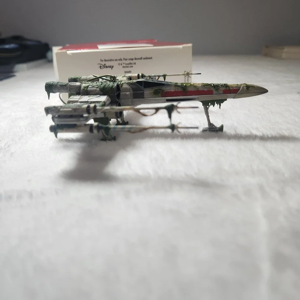 Hallmark Keepsake Star Wars X-Wing Starfighter on Dagobah Ornament QXI6081 2020